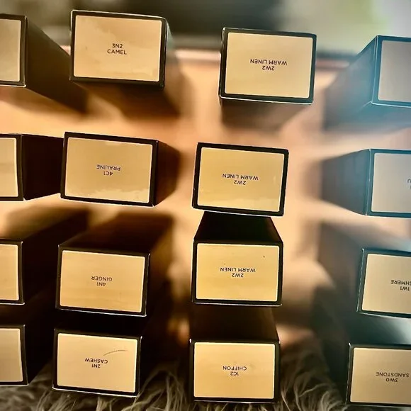 AMAZING PRICE! FACTORY DIRECtLAURA MERCIER REAL FLAWLESS PERFECTING FOUNDATION - - Picture 3 of 11